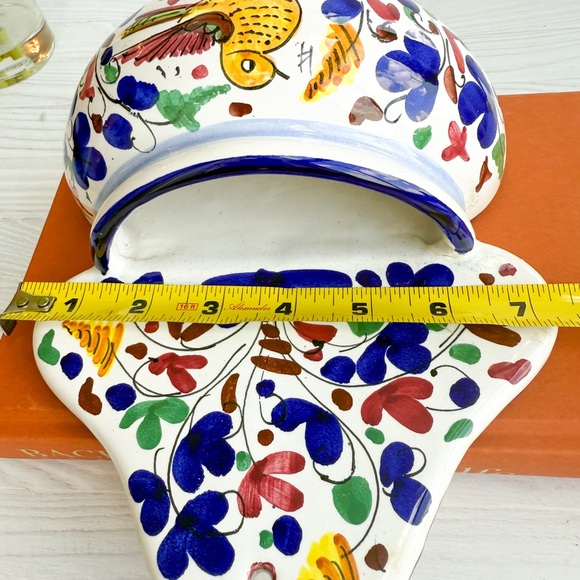 🇮🇹 Handmade Ceramic Wall Pocket Crafted by Sambuco Mario in Deruta, Italy - Picture 7 of 10